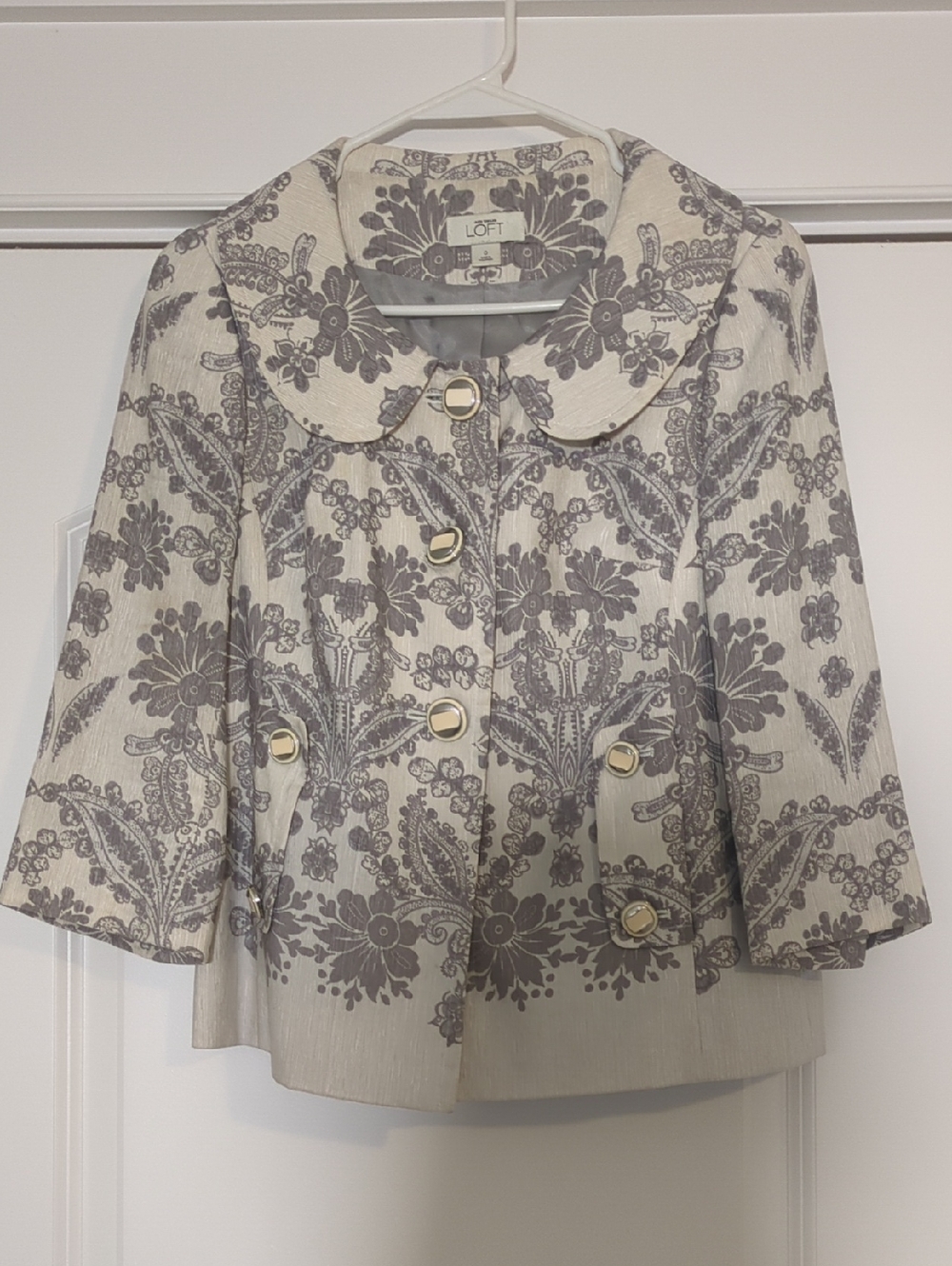 LOFT Cream and Gray Floral Jacquard Blazer